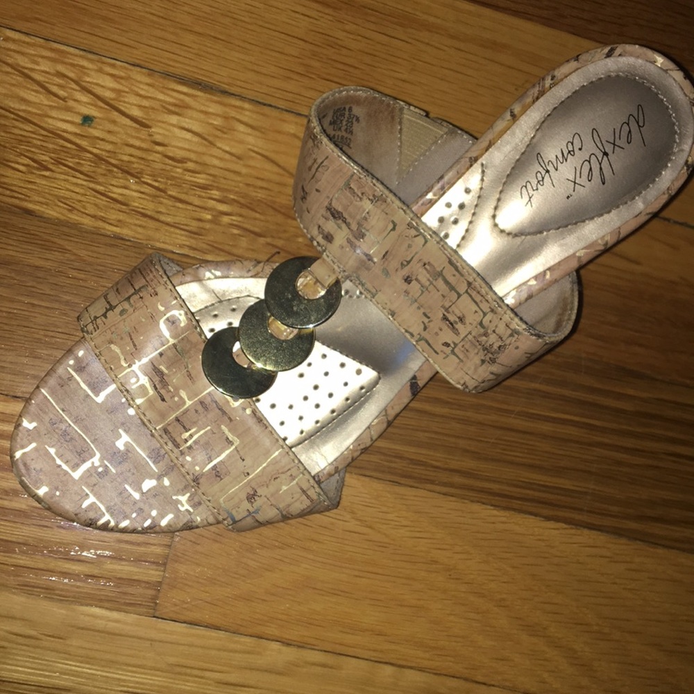 Low wedge sandal